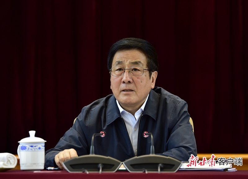 省委常委會召開擴大會議 傳達(dá)學(xué)習(xí)習(xí)近平總書記重要講話和全國兩會精神 安排部署甘肅省貫徹落實工作 林鐸主持并講話 唐仁健歐陽堅孫偉等出席