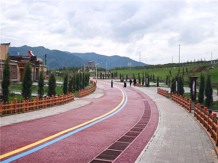 甘肅甘南州夏河縣安果村：吃上“旅游”飯，安心奔小康