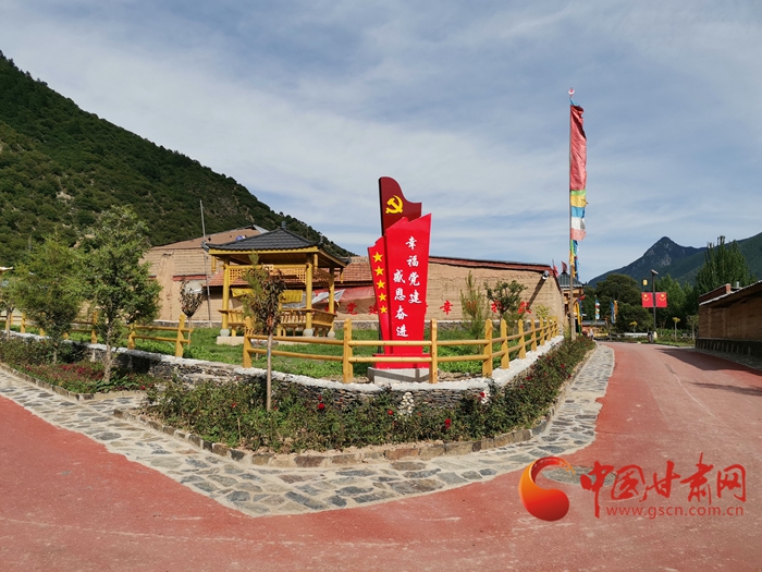 【蘭大新聞學(xué)子重走西北角】甘南迭部：村民吃上“文化飯”，搭上“旅游車”