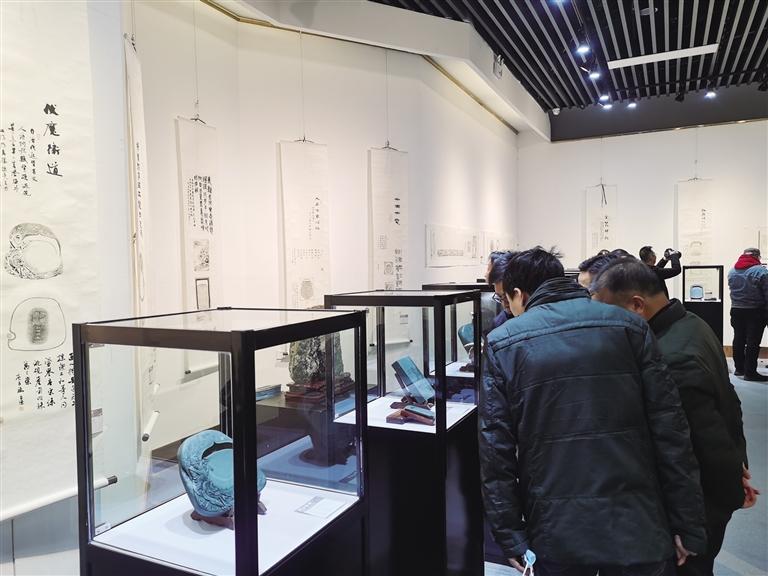 “非遺精品洮硯傳拓題跋藝術展”開展 洮硯雕刻、傳拓、拓片題跋集中亮相甘肅藝術館