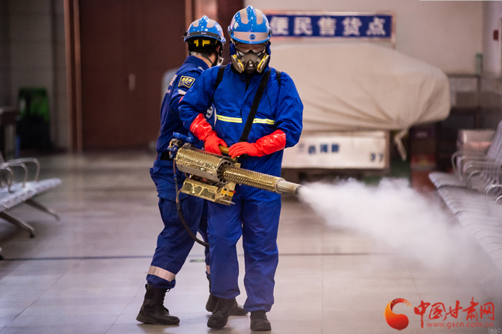 【新春走基層】護(hù)航回家路，蘭州車站這波操作很硬核！