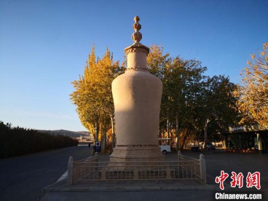 圖為2020年11月，沐浴在晨光中的莫高窟道士塔。(資料圖) 馮志軍 攝