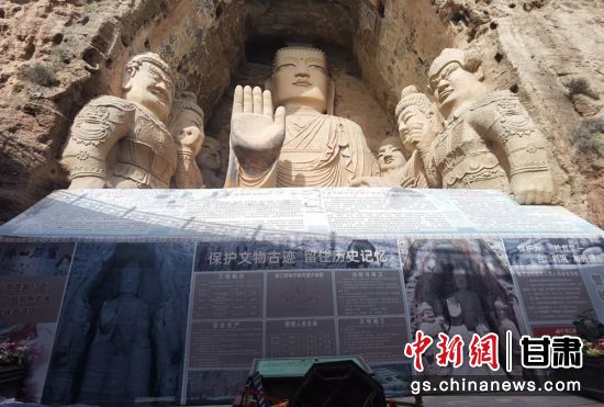 時(shí)下，中國(guó)“石窟鼻祖”天梯山石窟第13窟大佛足部與局部危巖體搶救性保護(hù)項(xiàng)目正在施工。圖為施工現(xiàn)場(chǎng)。陳曉斌 攝