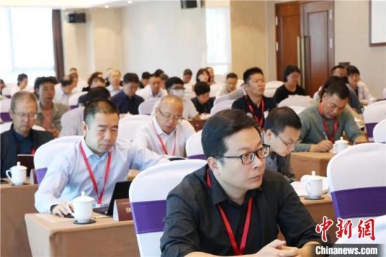 圖為“明清時(shí)期河西走廊社會(huì)變遷”學(xué)術(shù)研討會(huì)現(xiàn)場(chǎng)?！∥渫行侣剛髅郊瘓F(tuán)供圖