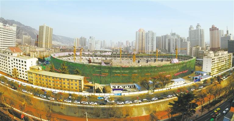 蘭州市七里河體育場主體封頂，預(yù)計明年7月交付使用