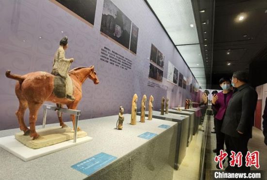 圖為展覽現(xiàn)場(chǎng)。　馮志軍 攝