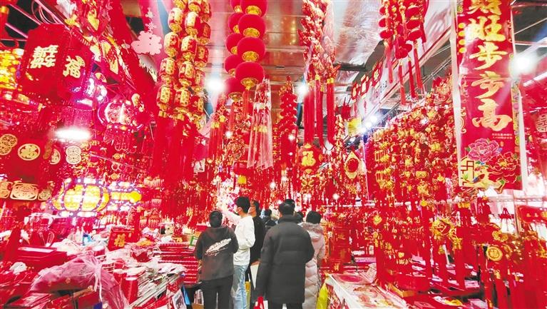 年貨豐 采購忙，金城紅紅火火迎新春