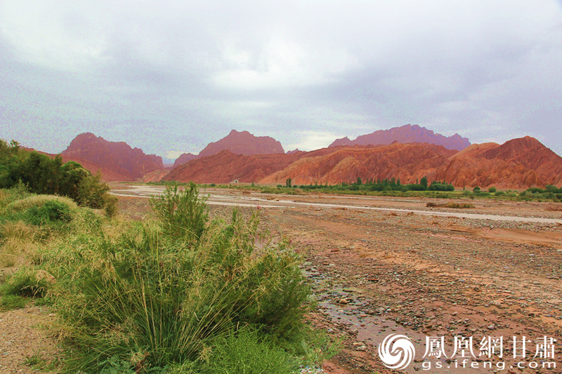 庫車銅廠河沿途，曾經(jīng)的絲路古道。楊文遠(yuǎn) 攝
