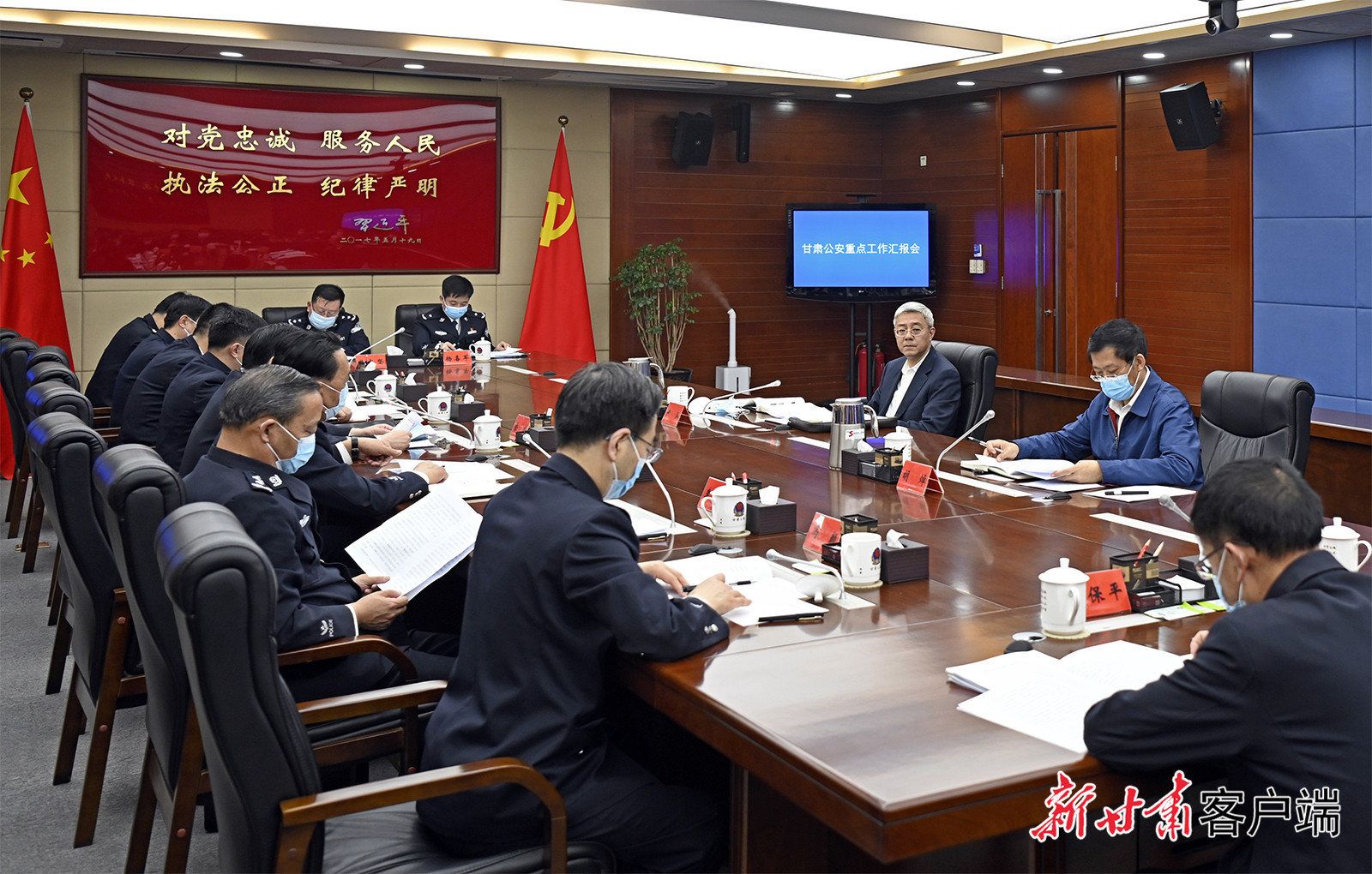 【甘快看】尹弘在甘肅省公安廳調(diào)研時強調(diào)：堅持政治建警鍛造公安鐵軍，全力以赴防風(fēng)險保安全護穩(wěn)定