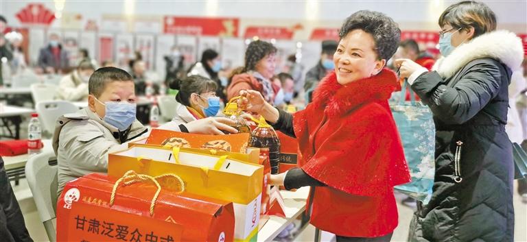 身殘志堅的郭淑芳與愛同行37年 點一盞燈，照亮別人也照亮自己