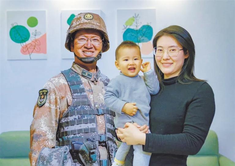 蘭州市退役軍人事務(wù)局舉行清明代祭掃儀式 陳紅軍烈士父親給兒子寫來寄語 “你是祖國的好兒女，也是我們的驕傲”