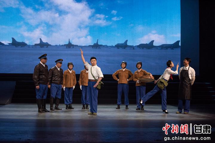 圖為甘肅原創(chuàng)音樂劇《風(fēng)花雪月》演出劇照。(資料圖)潘禹辰 攝