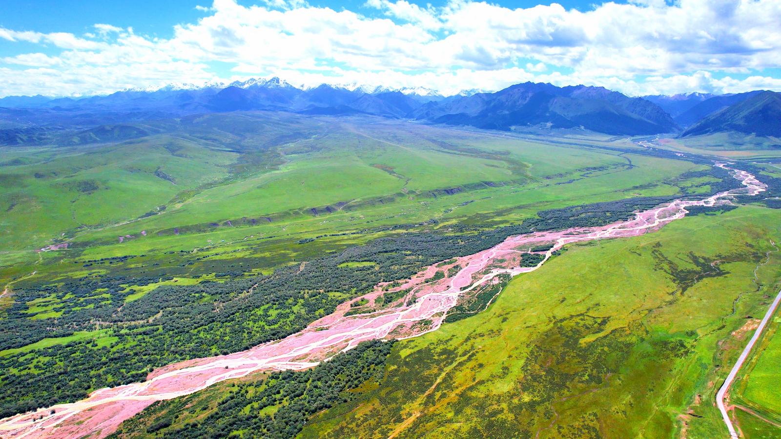 千年馬場(chǎng)綻新顏